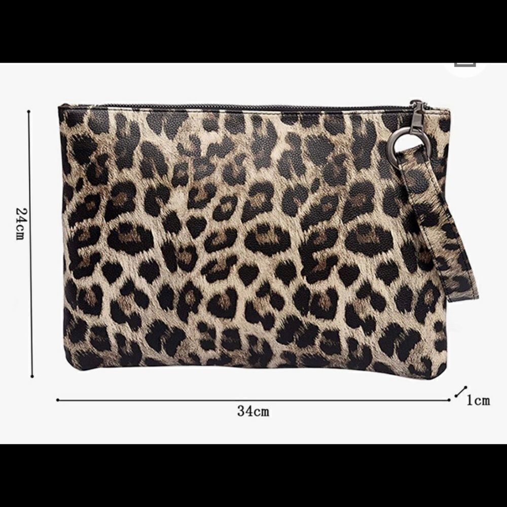 ‎Cute wristlet Leopard Pattern NWT - image 5